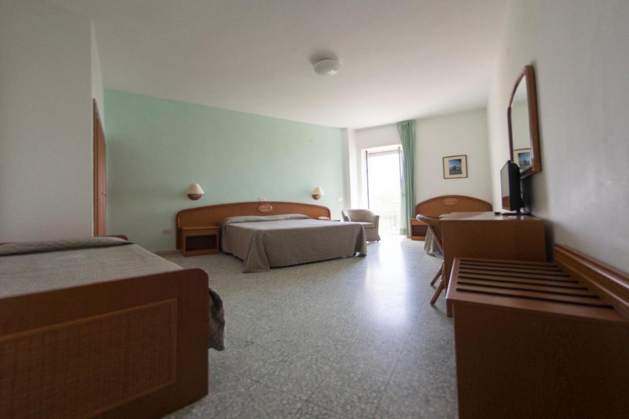 Hotel Eden 산도미노 외부 사진