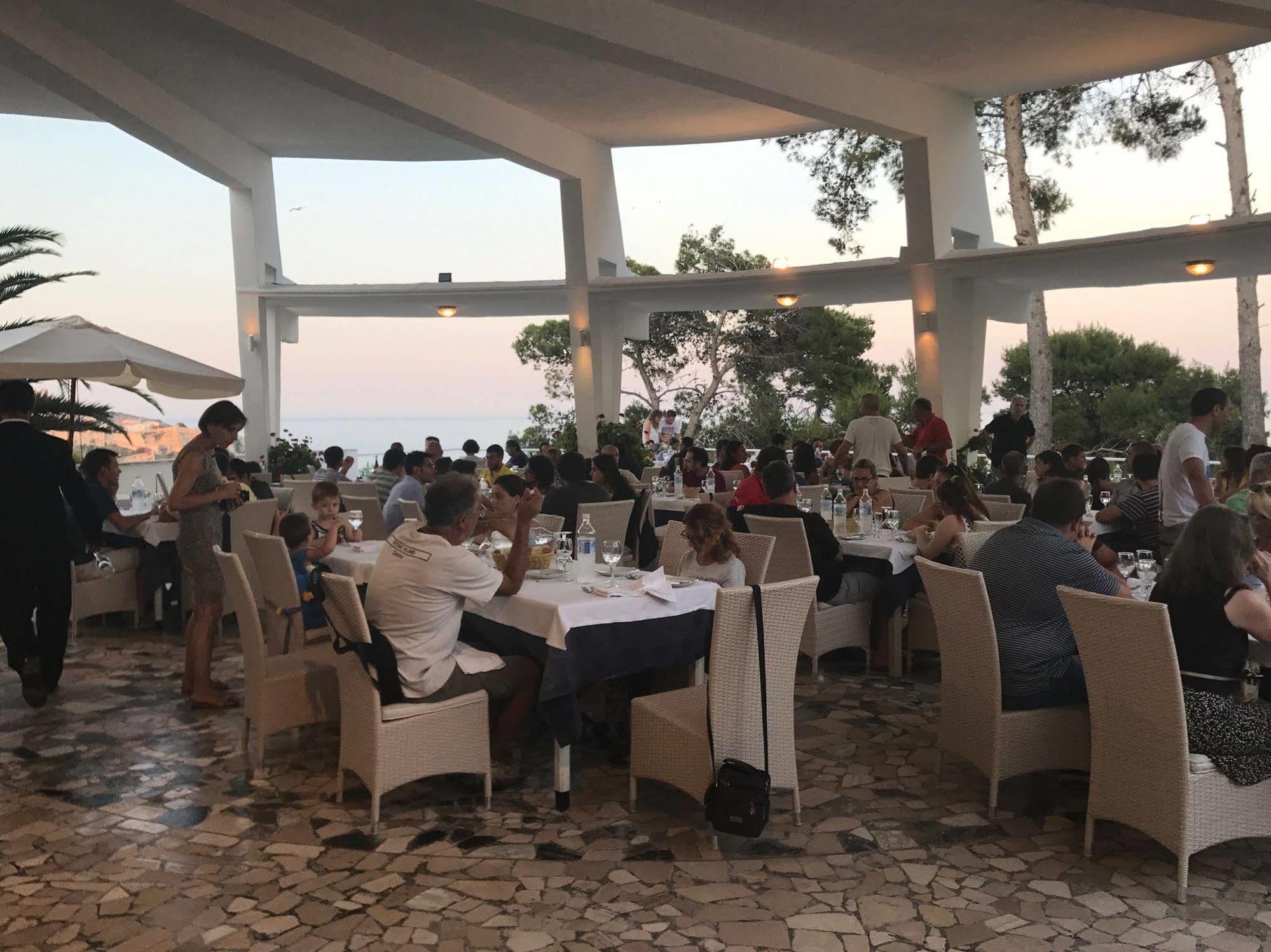 Hotel Eden 산도미노 외부 사진