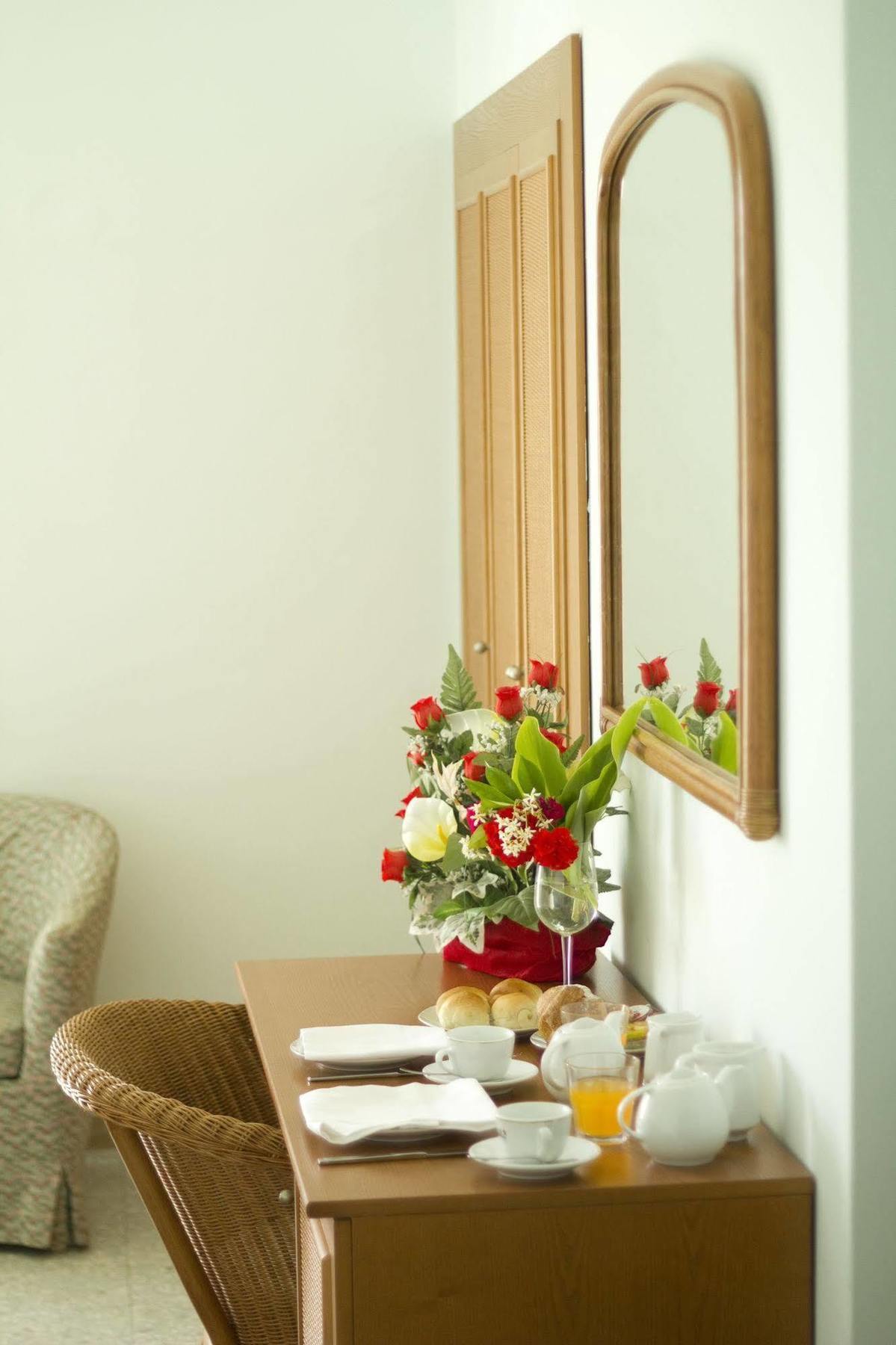 Hotel Eden 산도미노 외부 사진